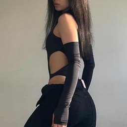 Zwarte Body met Lange Mouwen en Zijdeachtige Afwerking — thumbnail 3