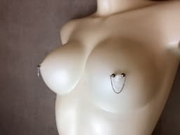 TOUCHEMOI fake tepelpiercing Cassandra Gold | nikkelvrij tepeljuweel van DQ staal | fake piercings zonder magneten — thumbnail 2
