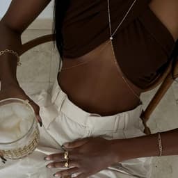 NTHProducts - Sexy Body Necklace - Crossover Bikini Bra - Uniek ontwerp - Goud - Kristallen Body Chain - Perfect voor zomerstrand - Multilaag — thumbnail 3