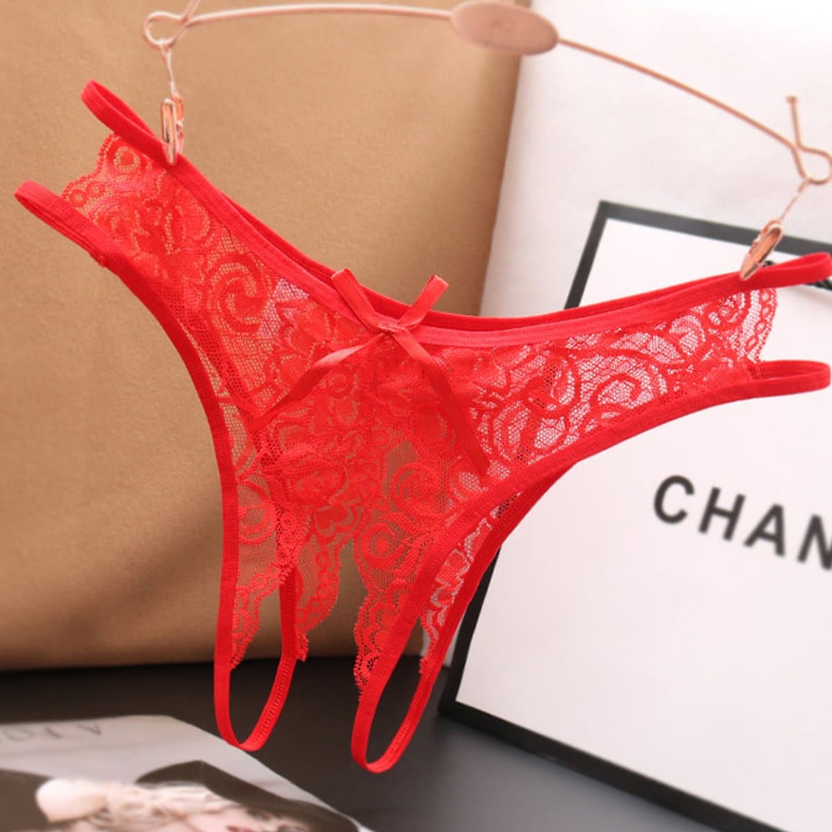 Sexy String met Open Kruis - Rood - Ontwerp met Kant - Erotisch Design met Strik - One Size String - Dames Onderbroek - Lingerie / Ondergoed — afbeelding 1