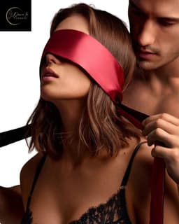Luxe satijnen blinddoek - BDSM - Hoofd bondage - Oogmasker - One size - SM - Hoge kwaliteit — thumbnail 1