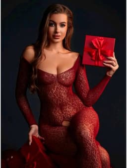 Sexy Catsuit met Open Kruis - Rood - Off-shoulder - Romantische Cadeau Lingerie - One Size S/XL - LekkerStout ( LS312 ) — thumbnail 4