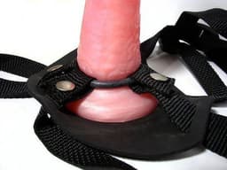 Dildo + Strapon harnas. Maak in een handomdraai van je dildo een pegging voorbind dildo - ZWART — thumbnail 3