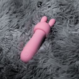 Bloosy Love® Lena Small Rabbit Vibrator met Clitoris Stimulator - Mini Vibrator - Sex Toys voor Koppels - Vibrators voor Vrouwen - Sex Toys voor Vrouwen - Vibrators - Sekspeeltjes - Toys - Clitoris stimulator - Oplaadbare Vibrator - Bullet vibrator — thumbnail 2