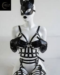 Sexy Lingerieset – Complete Bondageset – Inclusief Masker, Body, Jarretelgordel met Been Straps – Zwart – BDSM – Fetish Lingerie – PU Leer – B.I.T.C.H. – Wasteland – Sexy Lingerie – Kinky Lingerie – Erotische Lingerie – Dare to Undress – One Size — thumbnail 1