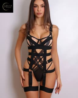 Sexy Lingerie Body – Bondage Body– Verstelbare Straps – Kinky BDSM Harnas – Cut-Out Design – Jarretelset – Sensuele Erotische Bustier – Erotische Lingerie – Strappy Look – Speels & Dominant – Dare to Undress – Lingerieset Dames – Maat S, M, L — thumbnail 1