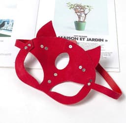 CHPN - Sex masker - Sexy cosplay masker - Pu lederen Masker - Sexy masker - Rollenspel masker - Rood - PU Leer - Kat - Sexy - Erotisch masker - Harnas - Meesteres - Verstelbaar met gesp — thumbnail 2