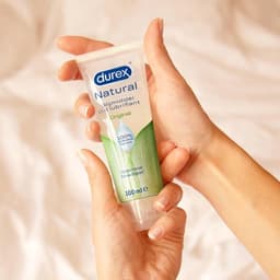 Durex Glijmiddel Natural - 100% natuurlijk - waterbasis - 100 ml + Natural Hydraterend - 100% natuurlijk - waterbasis - 100 ml + Natural - Extra Sensitive - 100% natuurlijk - waterbasis - 100 ml - Glijmiddelen — thumbnail 5