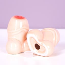 Zout- en peperstrooierset – Penis design – Set van 2 – Keramiek – Inclusief giftbox – Compact formaat 4 x 2,5 x 7 cm – Humoristisch cadeau voor vrijgezellenfeesten, diners of feestjes — thumbnail 2
