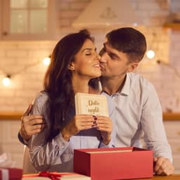 Koppelspellen - Date-night spellen - Romantische avonden - 52 creatieve activiteiten - 11 x 11 x 3 cm - Niet gespecificeerd — thumbnail 3