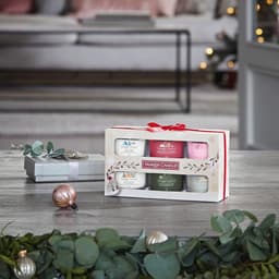 Giftset met 6 Geurende Stearin Kaarsen - Sneeuw Globe Wonderland Collectie - Perfecte Cadeaus voor Vrouwen — thumbnail 2