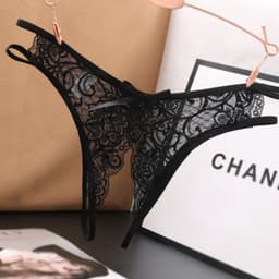Sexy String met Open Kruis - Zwart - Ontwerp met Kant - Erotisch Design met Strik - One Size String - Dames Onderbroek - Lingerie / Ondergoed — thumbnail 1