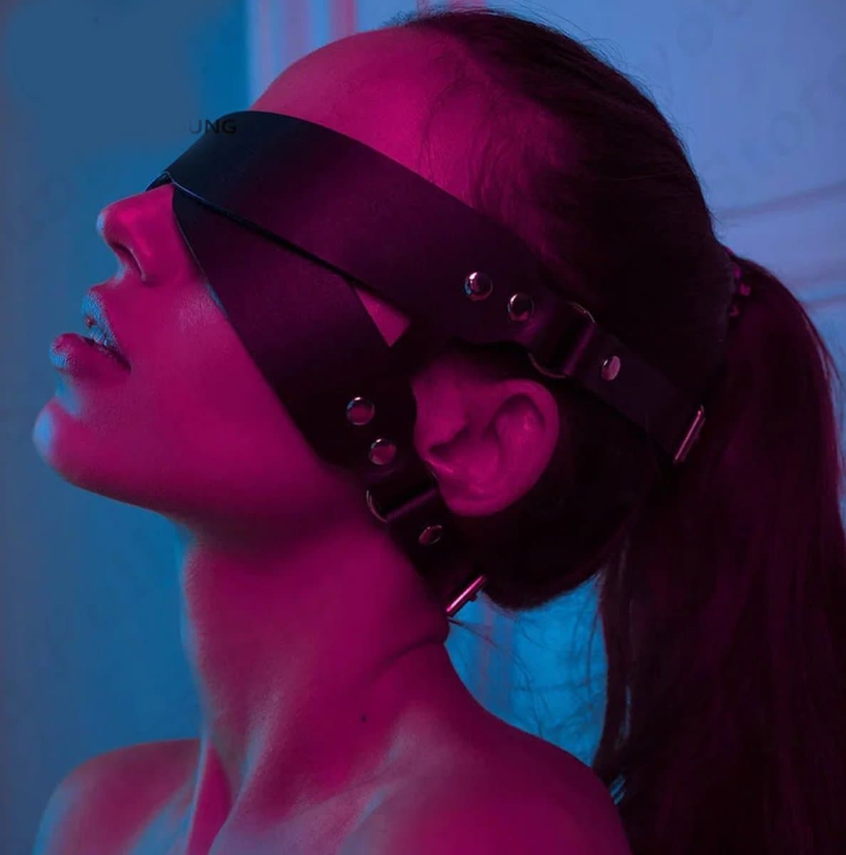 Verstelbare lederen BDSM blinddoek - Oog masker - Zeer luxe uitvoering - Gespsluiting - SM - Leer - Hoge kwaliteit - One size — afbeelding 1