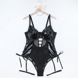 Sexy zwarte body lingerie – Laklook teddy met jarretels en kant — thumbnail 4