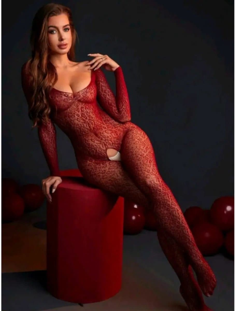 Sexy Catsuit met Open Kruis - Rood - Off-shoulder - Romantische Cadeau Lingerie - One Size S/XL - LekkerStout ( LS312 ) — afbeelding 1