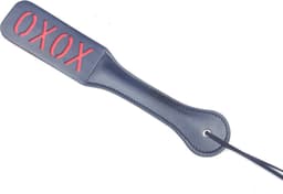 Spanking Paddle XOXO - SM attribuut - Hoogwaardig kwaliteit - Voor volwassenen - Zwart - Kunststof - Spannend voor koppels - Sex speeltjes - Sex toys - Makkelijk in gebruik - Erotiek - Bondage - Sexspelletjes voor mannen en vrouwen — thumbnail 1