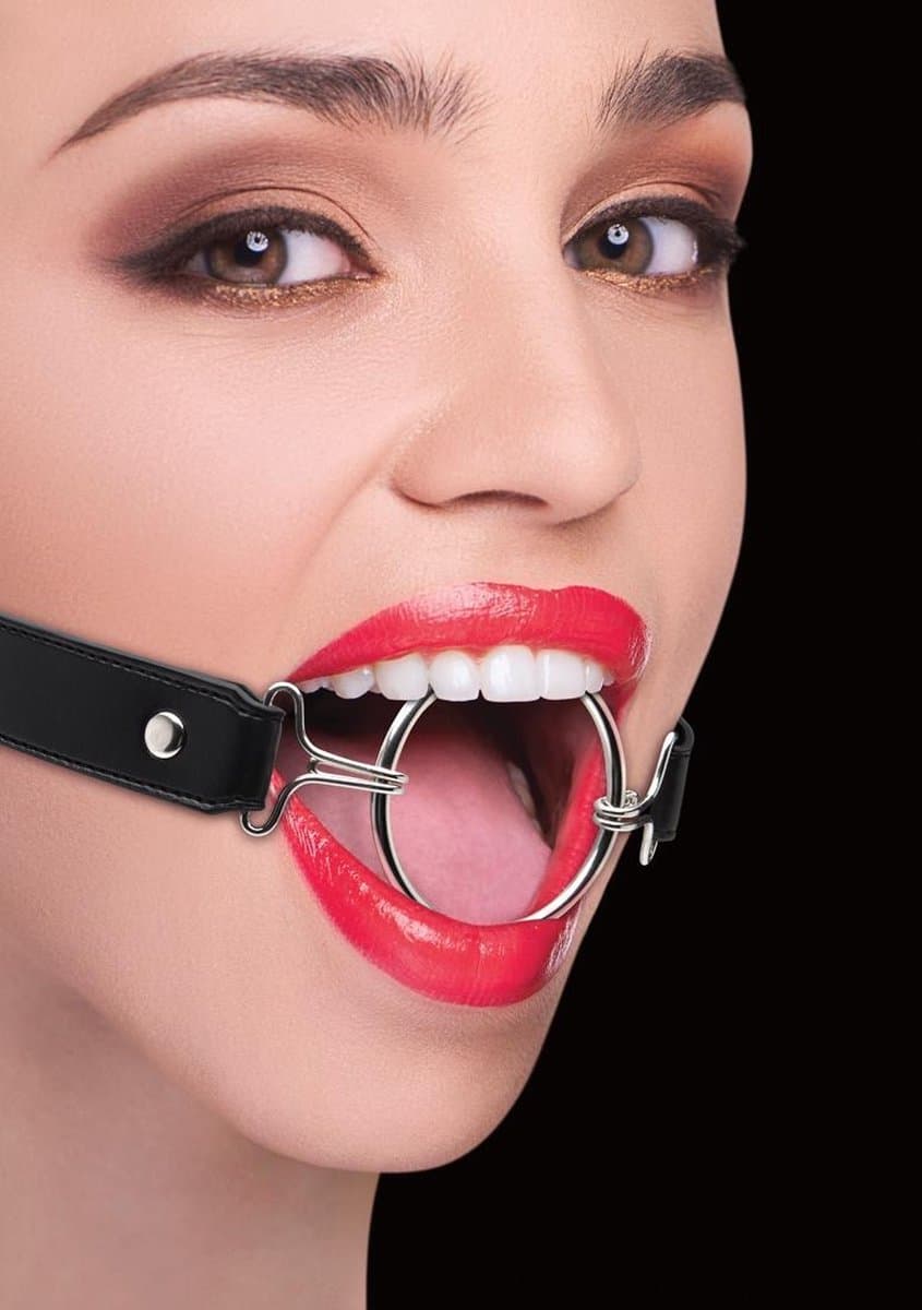 Ouch! – Ring Gag Open Mond Knevel met Verstelbare Riem Maat XL - Zwart — afbeelding 1