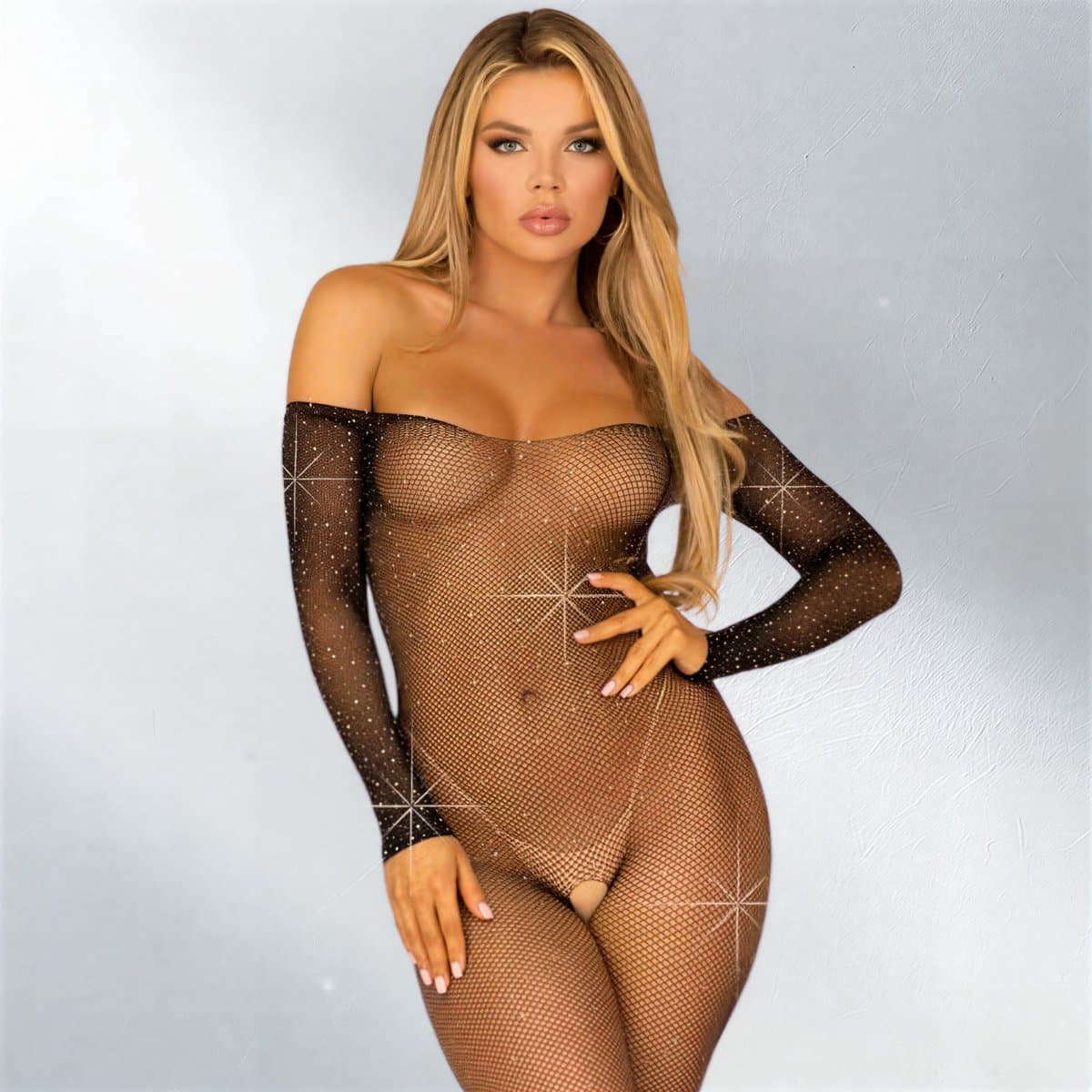Bodystocking Zwart Visnet met Glitter, Off Shoulder Lange Mouwen en Open Kruis - One Size S-L (36-40) | LS288 — afbeelding 1