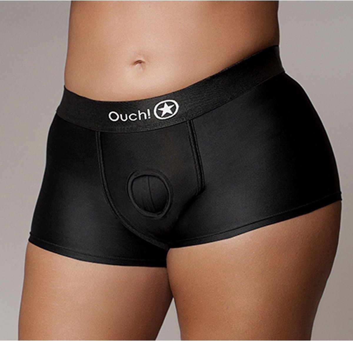 Shots - Ouch! OU825BLKXLXXL1 - Vibrating Strap-on Boxer - Black - XL/XXL — afbeelding 1